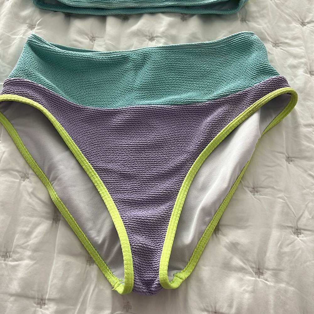 Colorblock Bikini Set - Picture 2 of 5